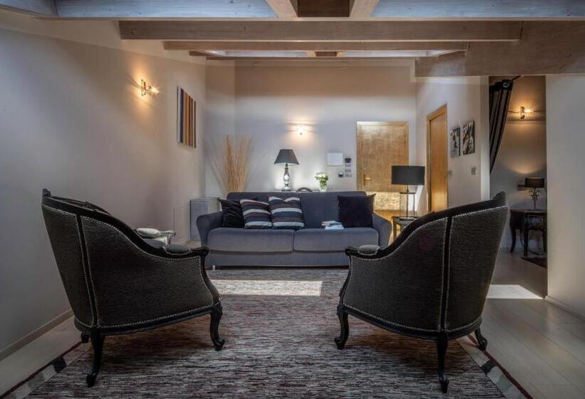 جناح, Residenza La Ceramica