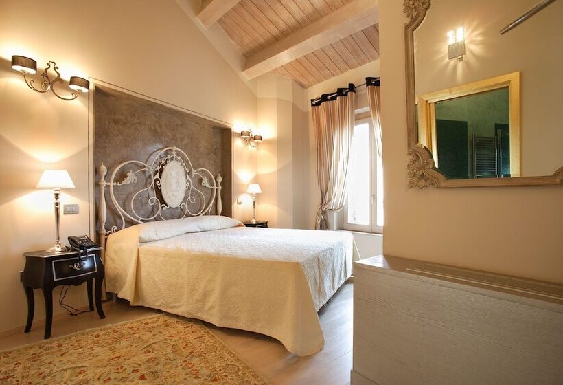 جناح جونيور, Residenza La Ceramica