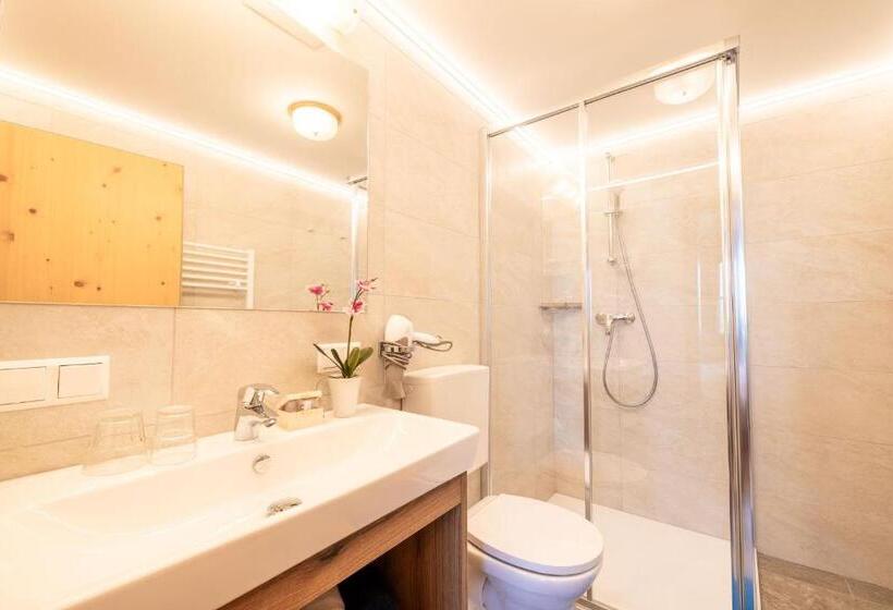 Номер Superior с Балконом, örglwirt Ferienwelt Hotel Post örglwirt