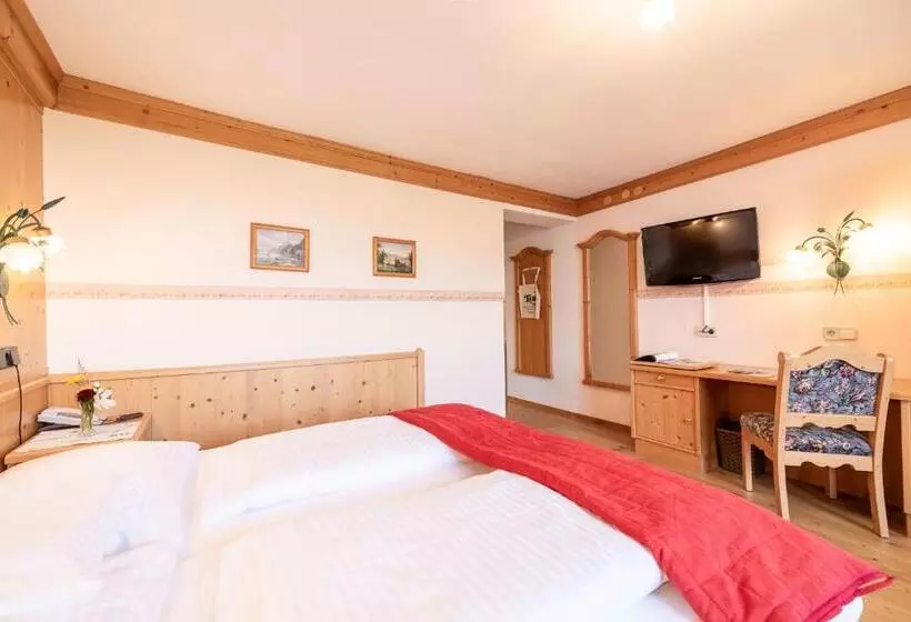 バルコニー付きスーペリアルーム, örglwirt Ferienwelt   Hotel Post örglwirt
