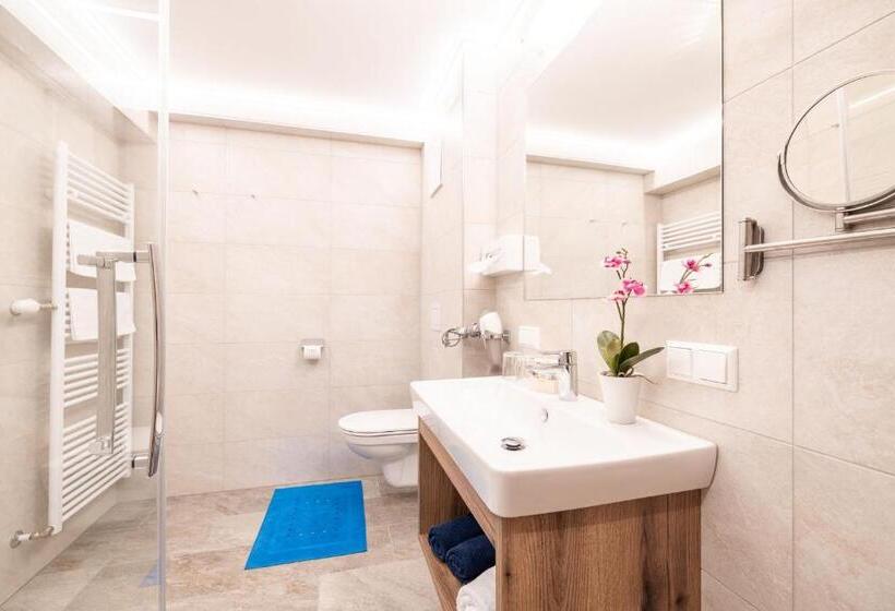 Номер Superior с Балконом, örglwirt Ferienwelt Hotel Post örglwirt