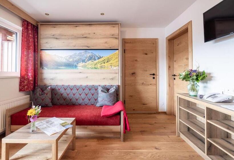 Полулюкс с Балконом, örglwirt Ferienwelt Hotel Post örglwirt