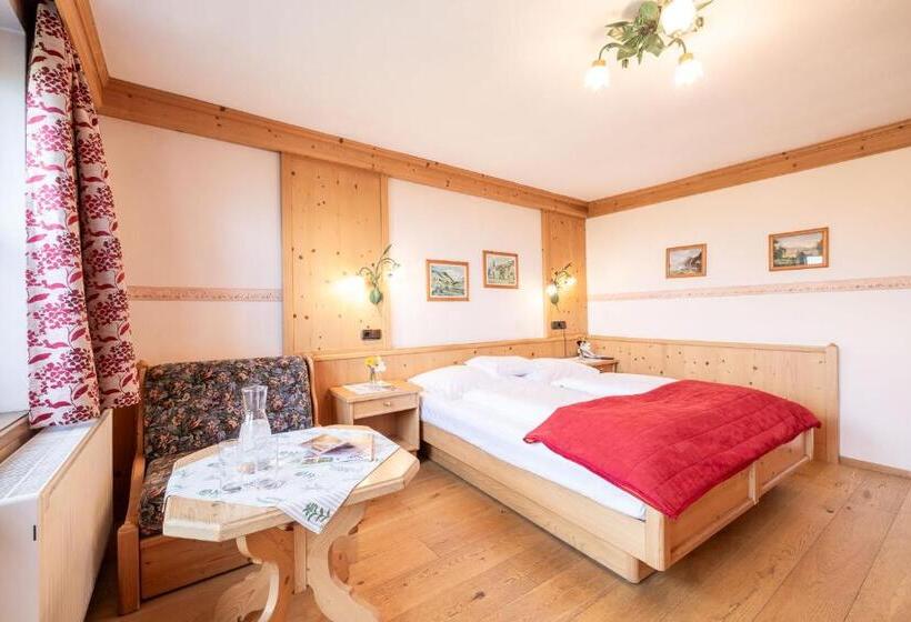 Номер Superior с Балконом, örglwirt Ferienwelt Hotel Post örglwirt