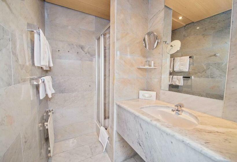 اتاق سوپریور با بالکن, Terrassenhotel Reichmann