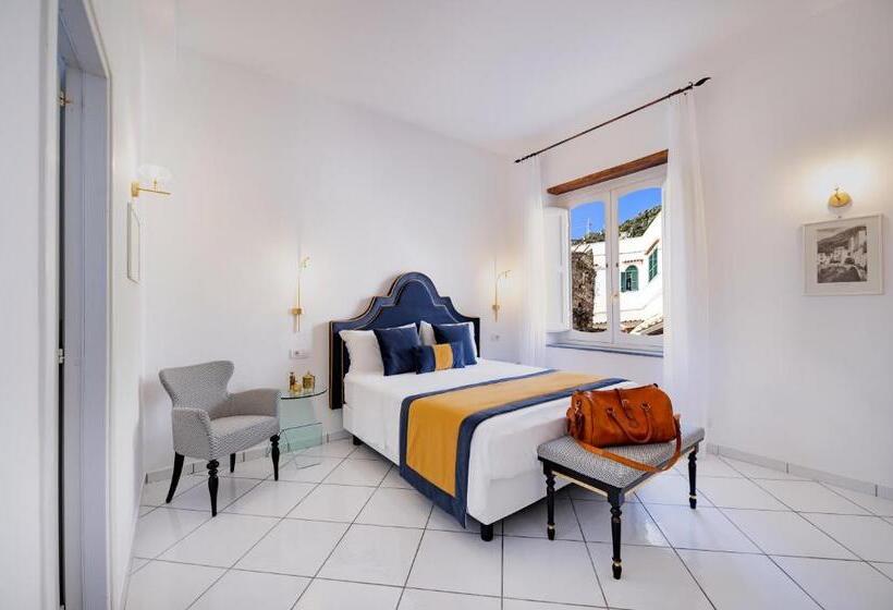 Номер Deluxe, Amalfi Resort