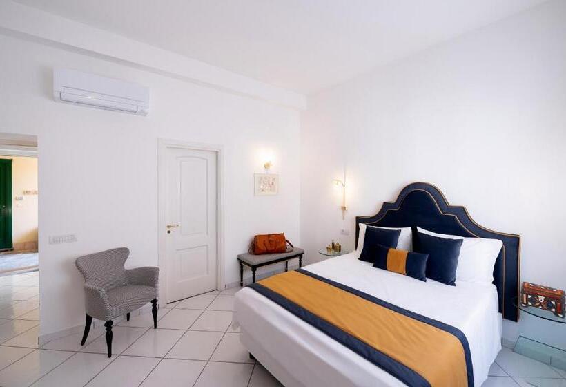 Номер Deluxe, Amalfi Resort