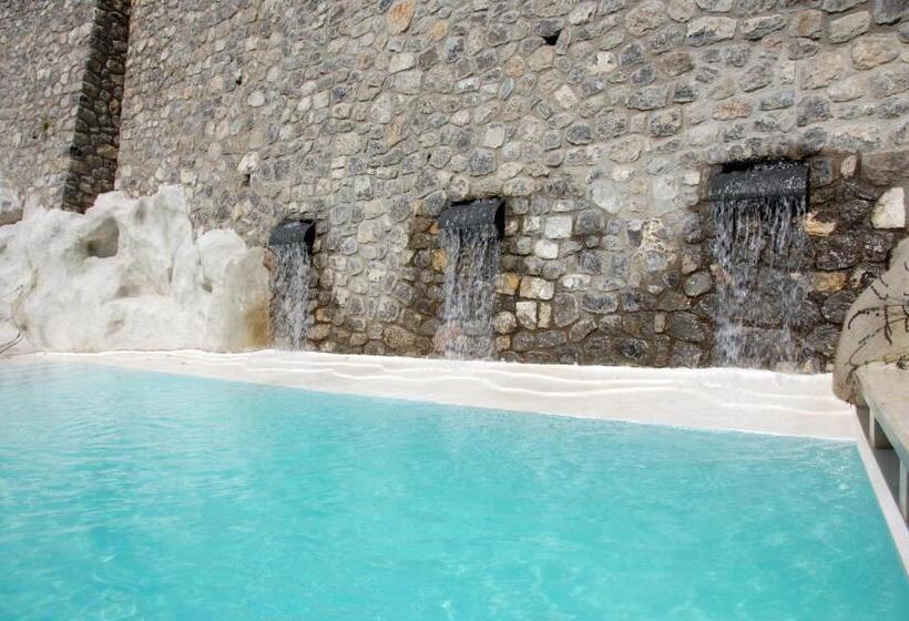 Номер Deluxe, Amalfi Resort