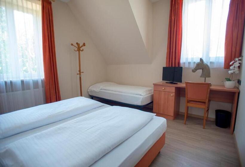 标准三人间, Albergo Cavallino S'rössl