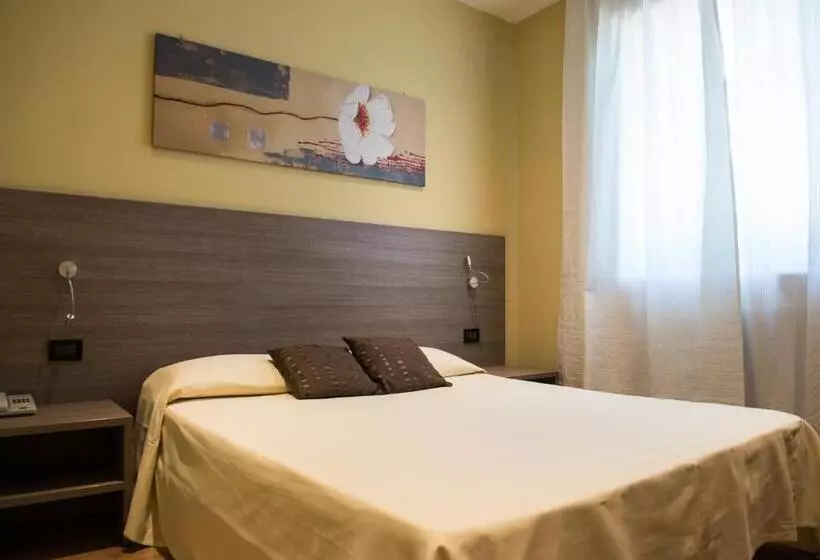 ダブルベッドスタンダードルーム, Albergo Grappolo D'oro