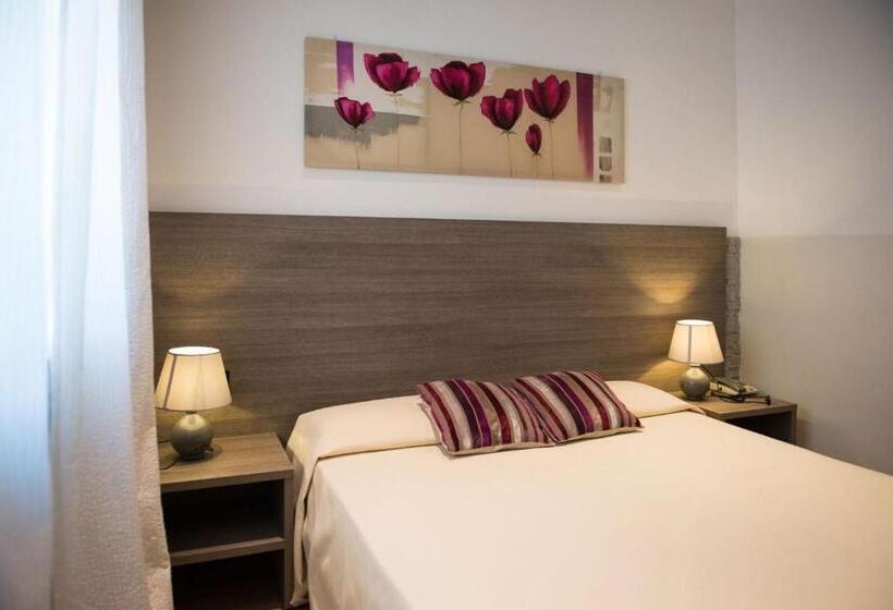 스탠다드 룸 더블 침대, Albergo Grappolo D'oro