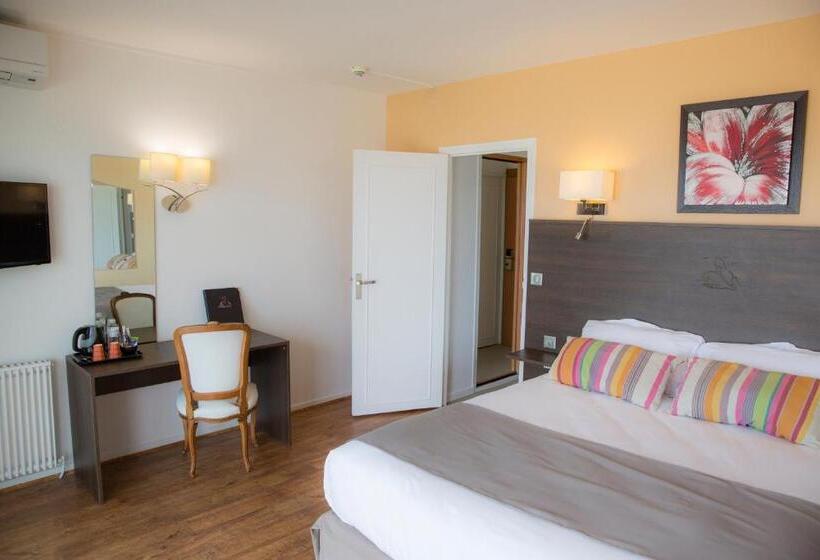 اتاق استاندارد با بالکن و چشمانداز دریا, Arc Hôtel Sur Mer