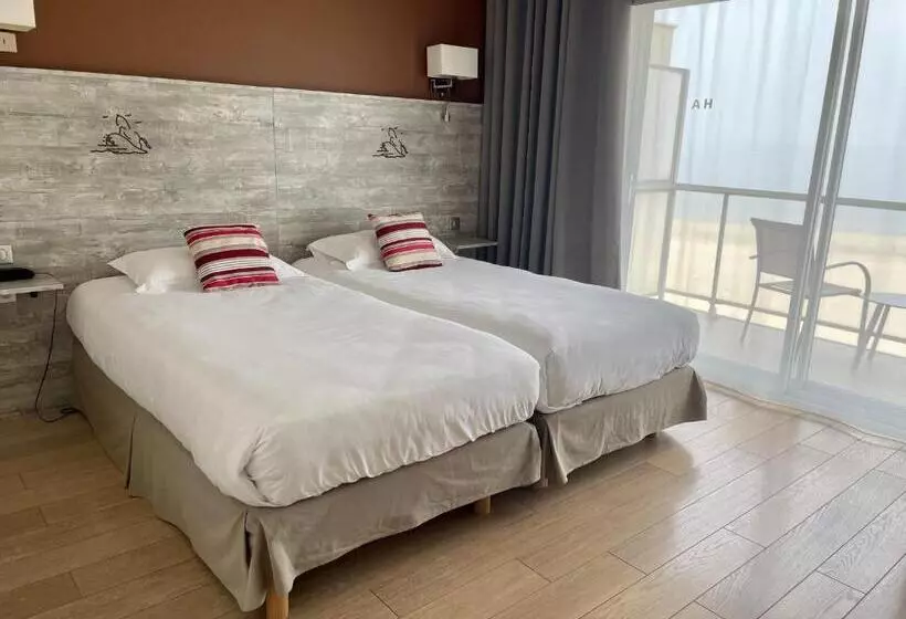 اتاق استاندارد با چشم‌انداز دریا, Arc Hôtel Sur Mer