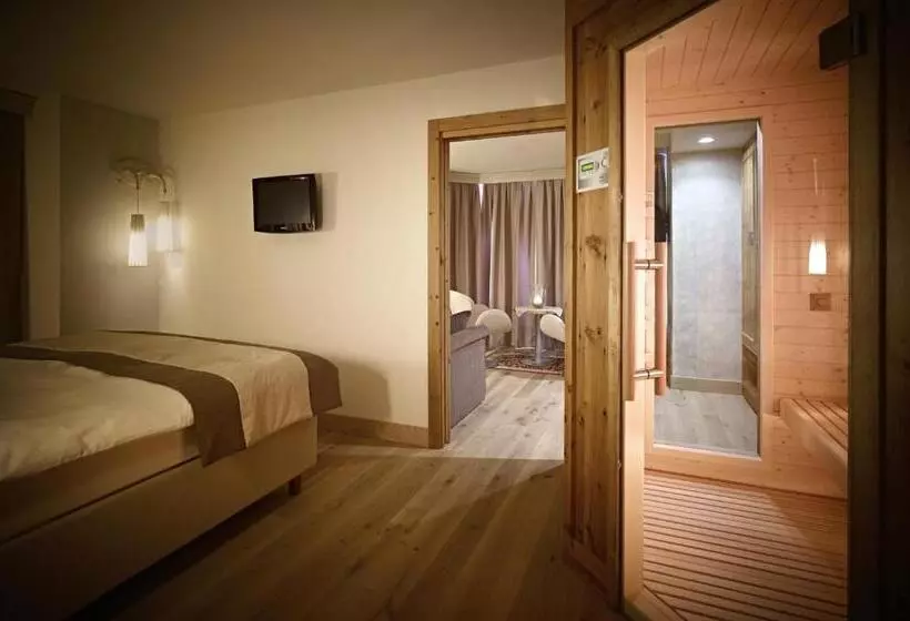 سوییت لوکس, Cerana Relax Hotel 4 Superior