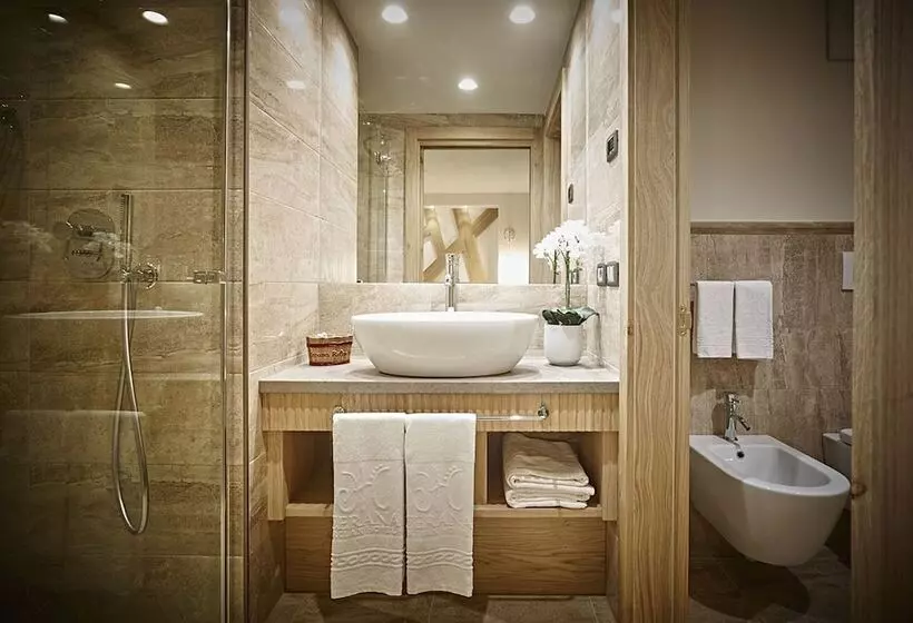 سوییت جونیور, Cerana Relax Hotel 4 Superior