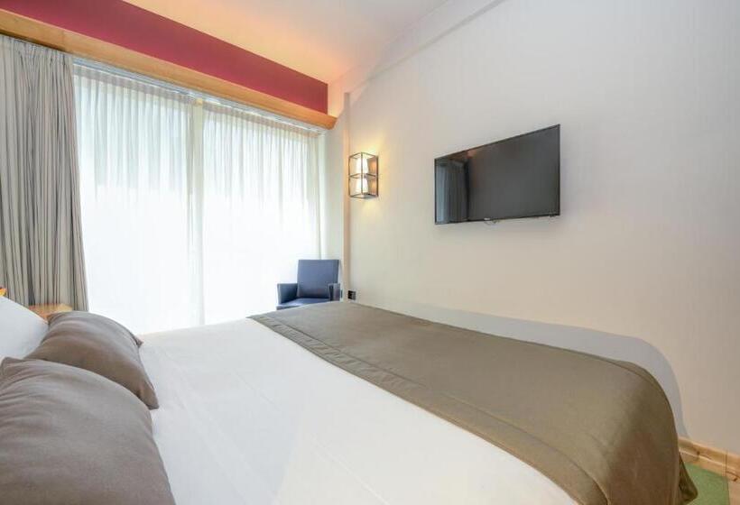 Номер Superior, City