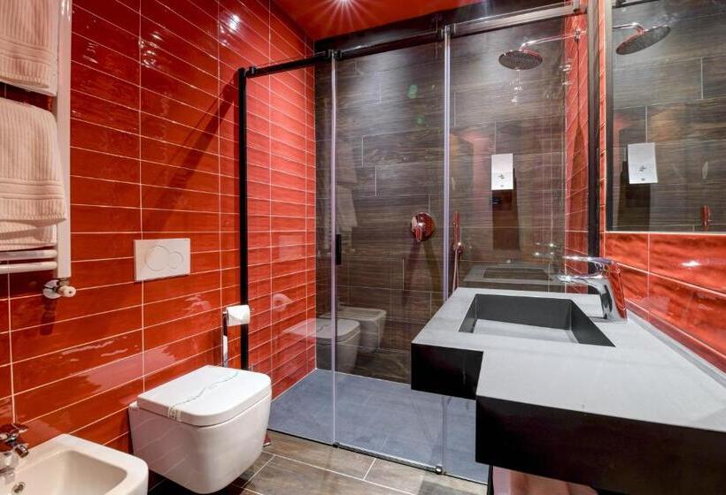 Номер Superior, City