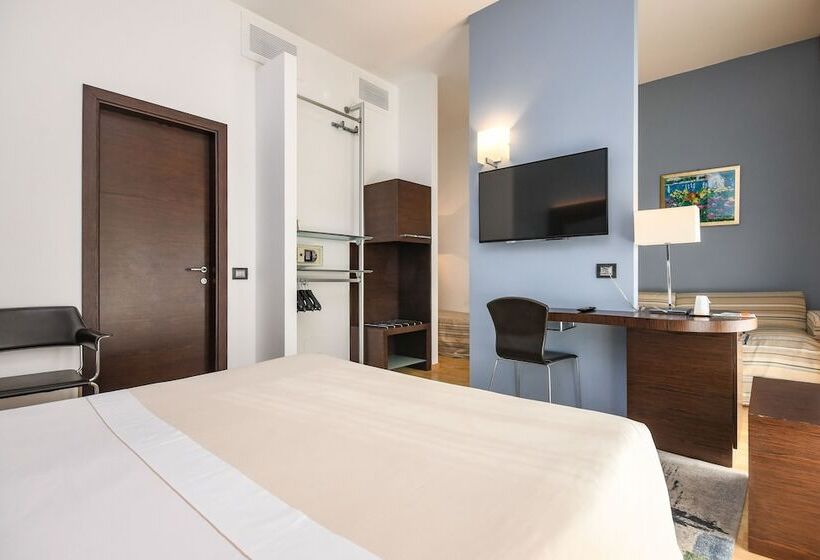 Полулюкс, City