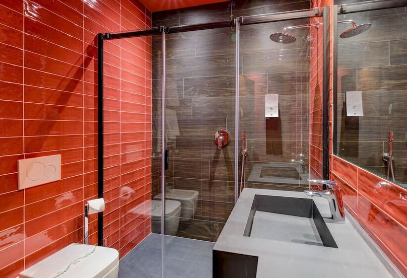 Номер Superior, City