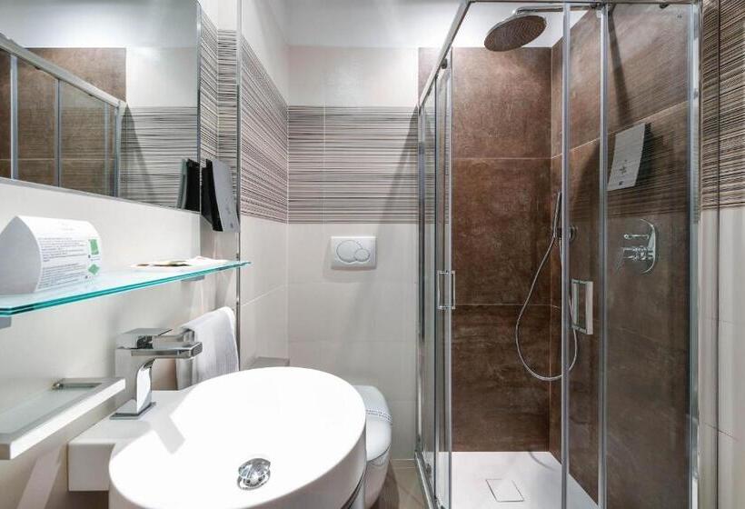 Номер Superior, City