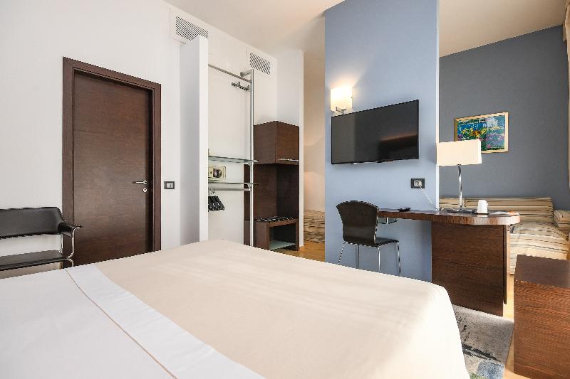 Полулюкс, City