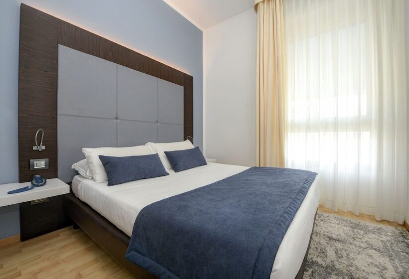 Номер Superior, City