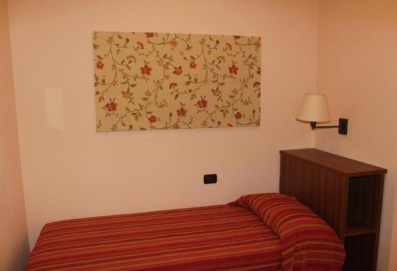 غرفة سوبيريور ثلاثية مطلّة علي البحر, Corte Dei Tusci Village Palace