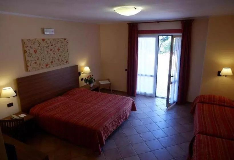 景色の見えるスタンダード4人部屋, Corte Dei Tusci Village Palace