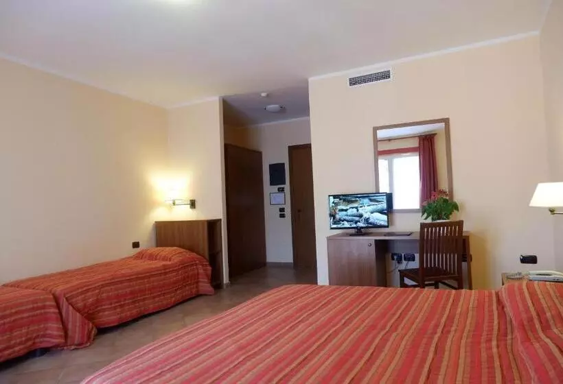 景色の見えるスタンダード4人部屋, Corte Dei Tusci Village Palace