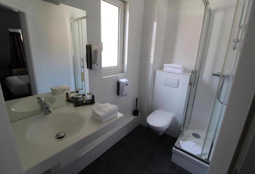 标准间, Des Tonneliers