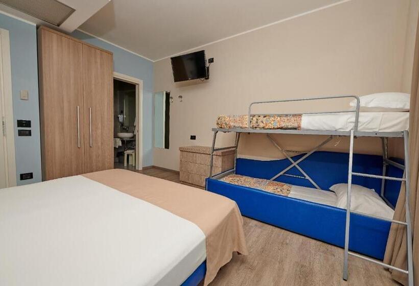 带露台的小型套房, Eden