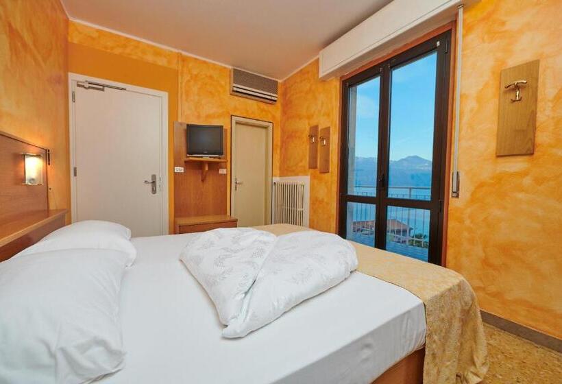 标准间带阳台, Eden