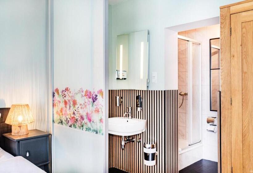 4인용 스탠다드 룸, Furst Garden