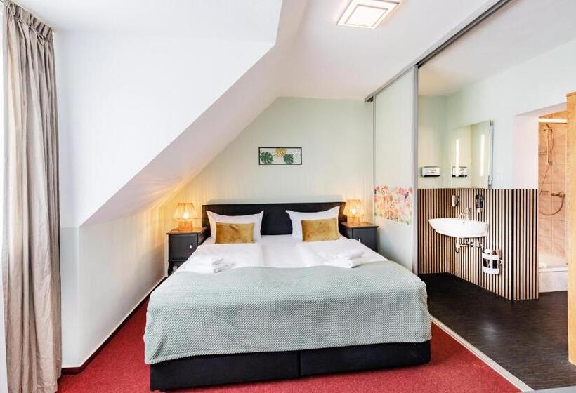 4인용 스탠다드 룸, Furst Garden