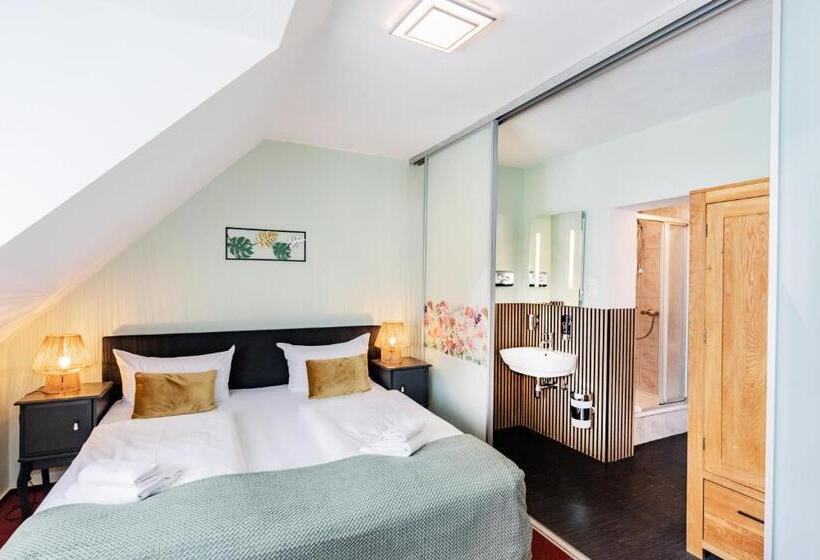 4인용 스탠다드 룸, Furst Garden