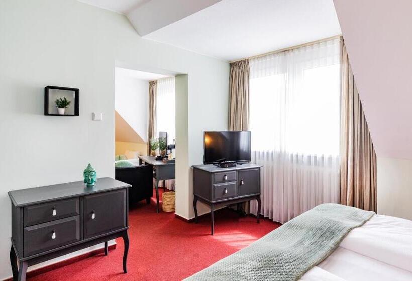 4인용 스탠다드 룸, Furst Garden