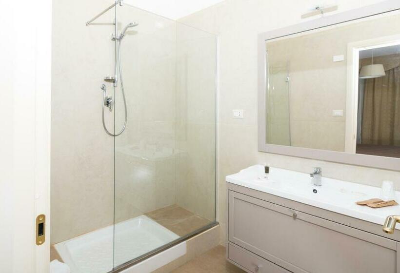 スタンダードルーム, Green Park