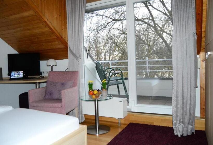 Номер Стандарт, Iris Am See Garni