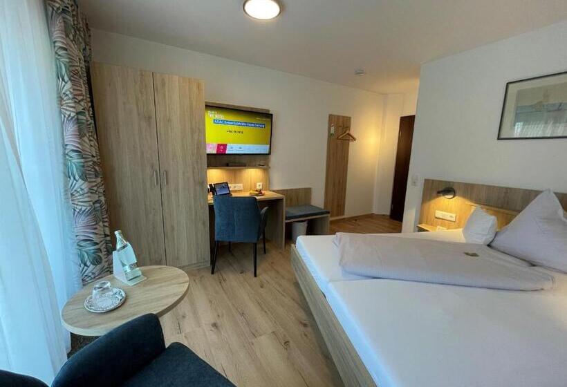 Номер Стандарт, Iris Am See Garni