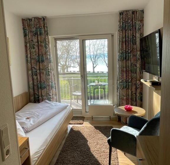 Номер Стандарт Индивидуальный с Балконом, Iris Am See Garni