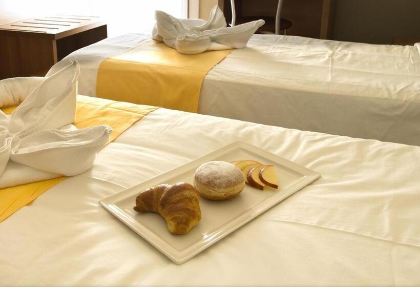 标准间, La Fenice