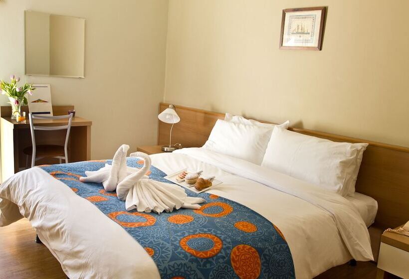 标准间, La Fenice