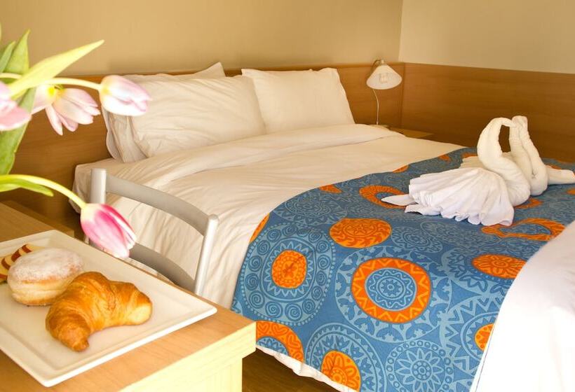 标准间, La Fenice