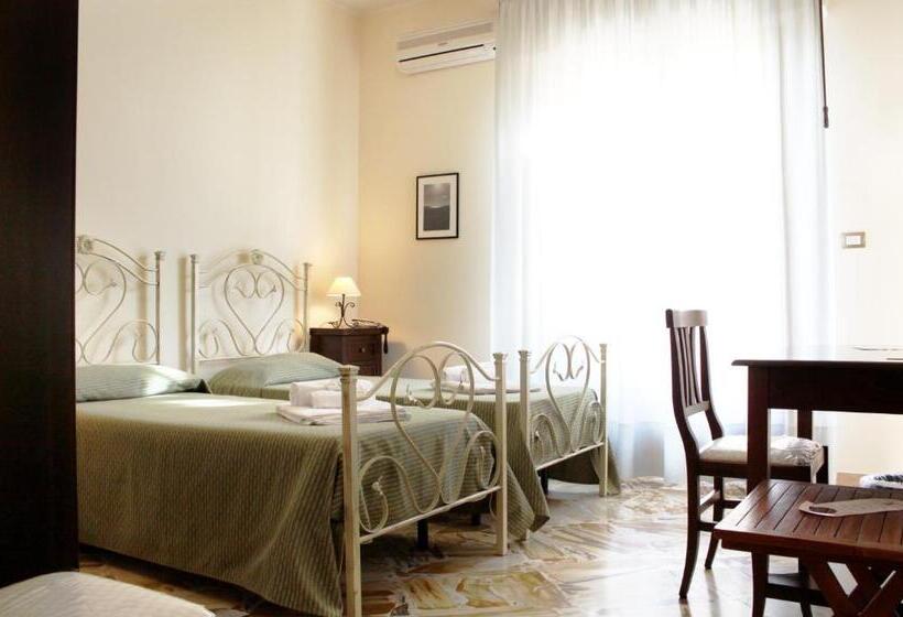 Номер Стандарт с Балконом, Le Giare B&b