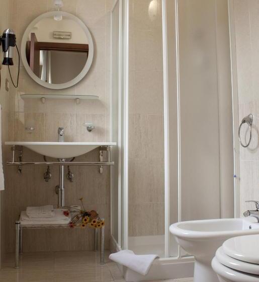 غرفة قياسية ثلاثية مزودة بشرفة, Le Giare B&b