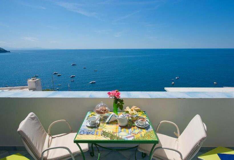 高级大房间, Palazzo Talamo