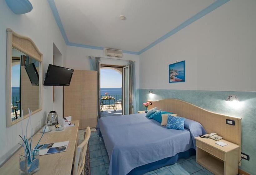 高级大房间, Palazzo Talamo