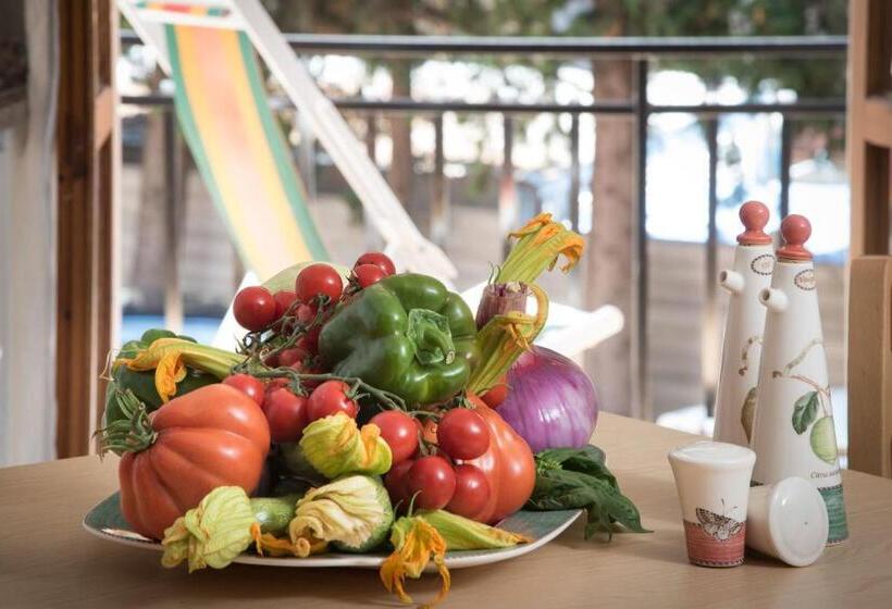 バルコニー付２ベッドルームアパートメント, Residence Oleandro