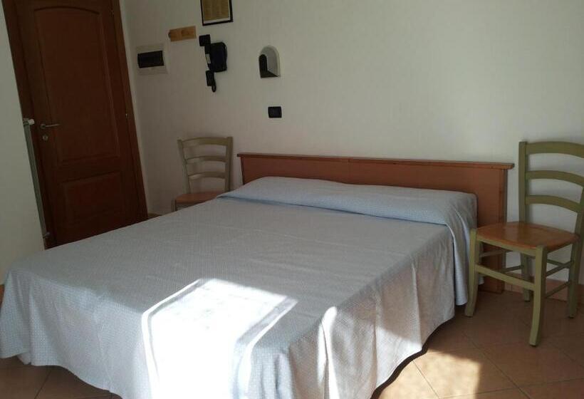 バルコニー付２ベッドルームアパートメント, Residence Oleandro