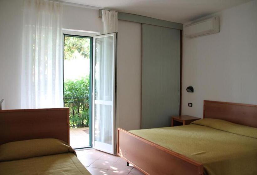 Апартаменты 2 Спальни с Балконом, Residence Oleandro