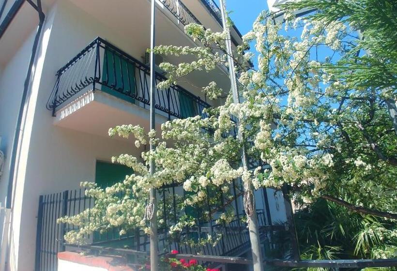 バルコニー付き１ベッドルームアパートメント, Residence Oleandro